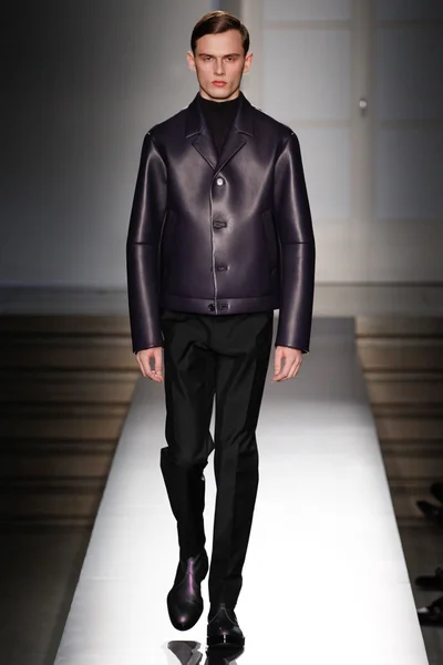 Look 11